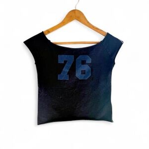 Edikted Navy Blue 76 Graphic Off The Shoulder Short Sleeve Top Size Small